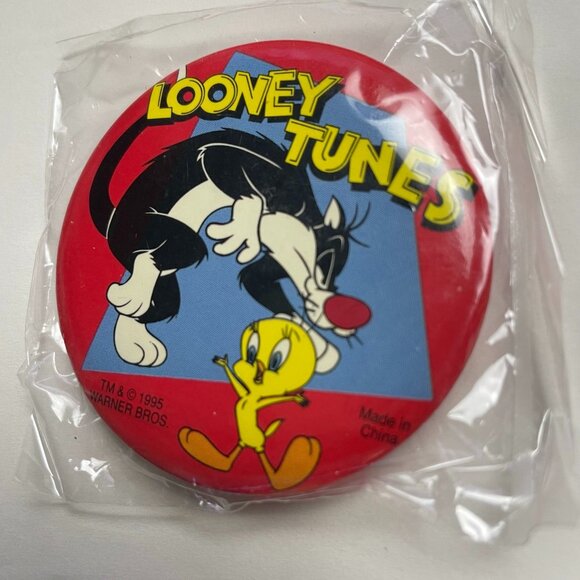 Vintage 1995 WB Looney Tunes Tweety Bird Sylvester Safety Pin Back Button NEW mq - Picture 1 of 2